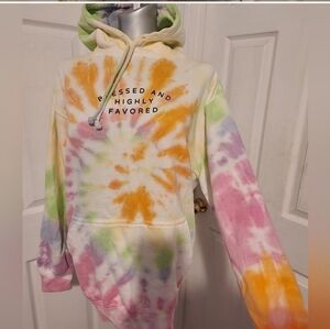NWOT TIE-DYE SWEATSHIRT Size M ♥️